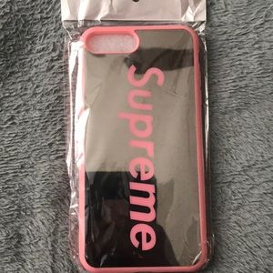 iPhone 7 Plus SUPREME case 💗